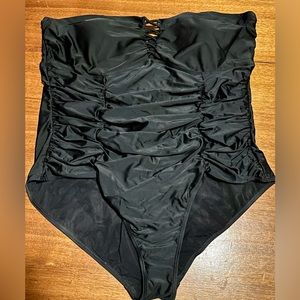 Torrid Women’s Plus One Piece Black Bathing Suit Size 4x